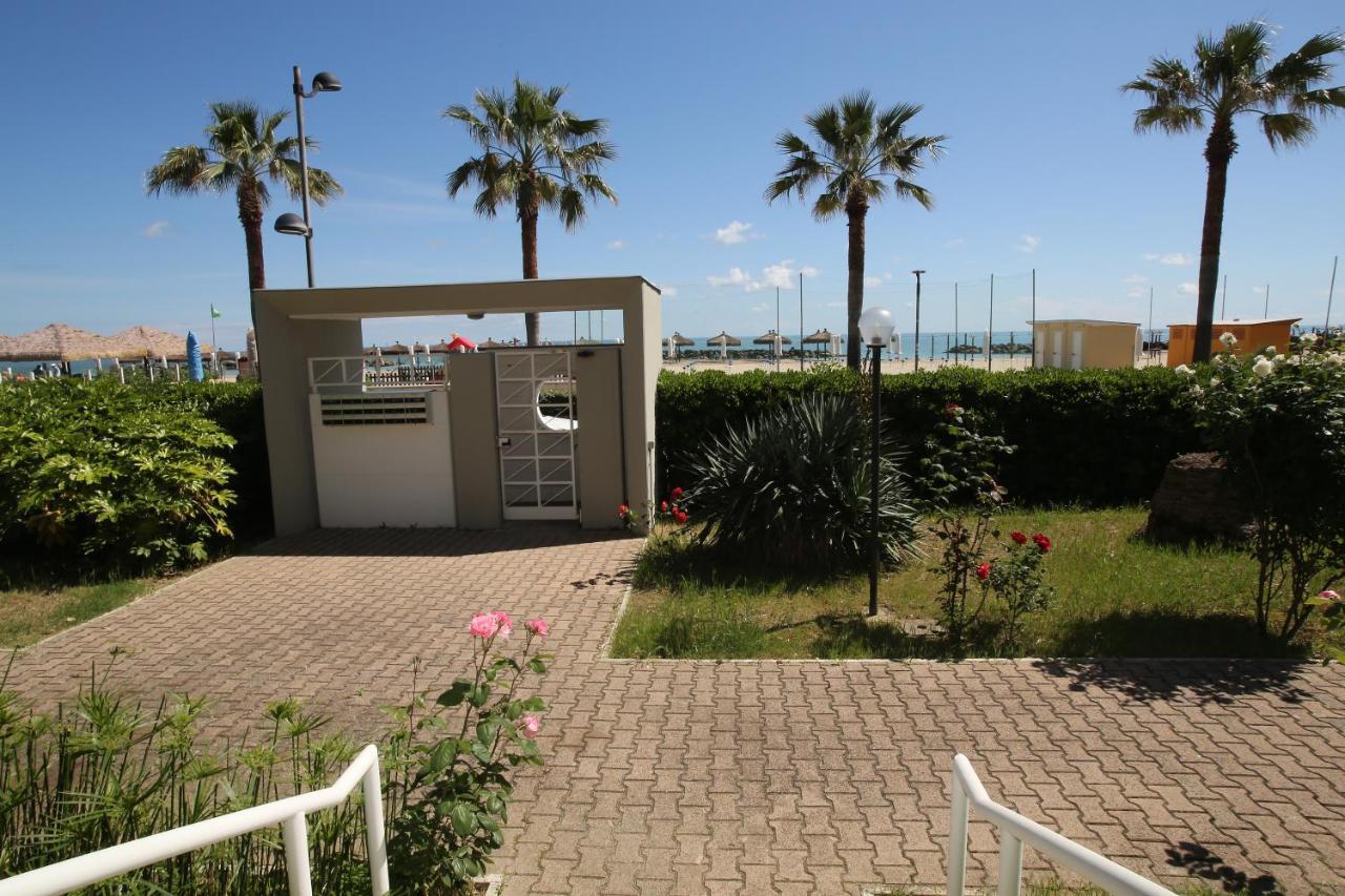 Residence Le Palme Montesilvano Marina Extérieur photo